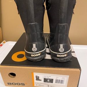 Boys toddler 8 Bogs Snowboots